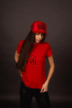 Načítať obrázok do zobrazovača galérie, Dámske červeno-čierne tričko LIFE IS GAME s modernou potlačou
